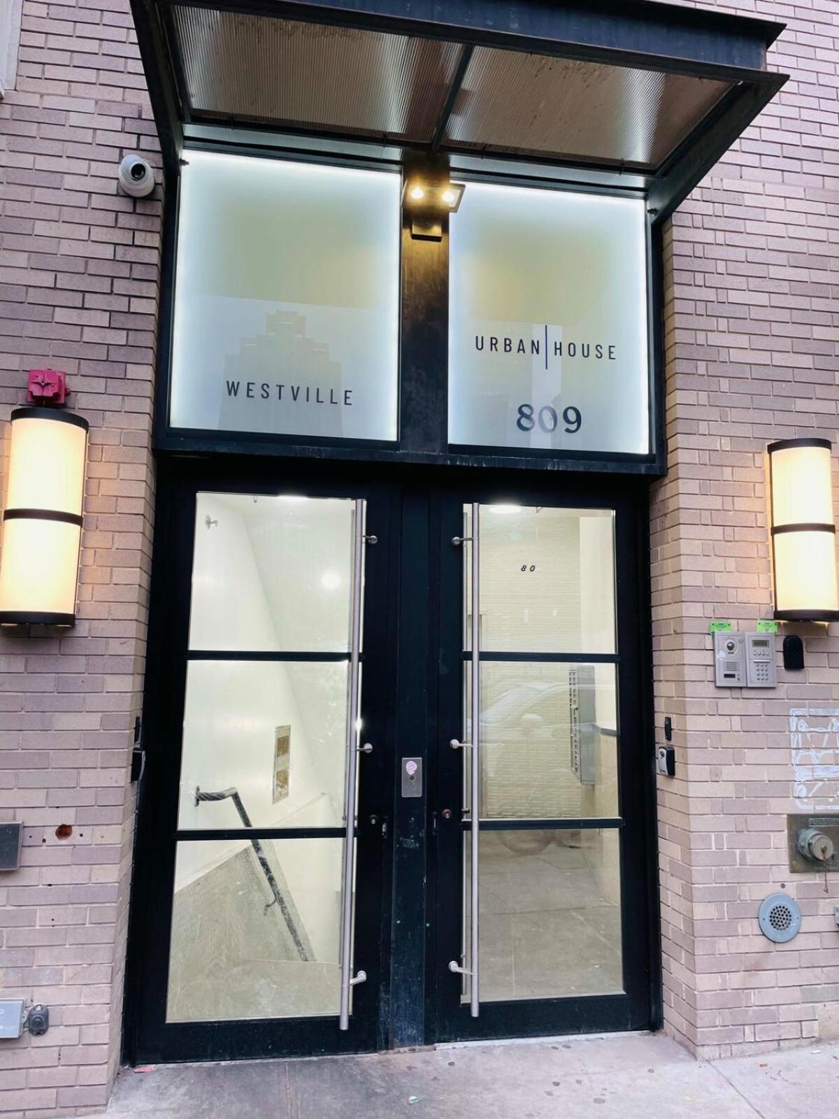 Pangsapuri 809-4b Balcony W&d Prime Location New York